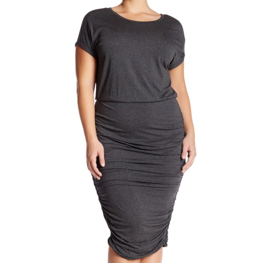 Plus Size Vince Camuto Ruched Jersey Midi Dress